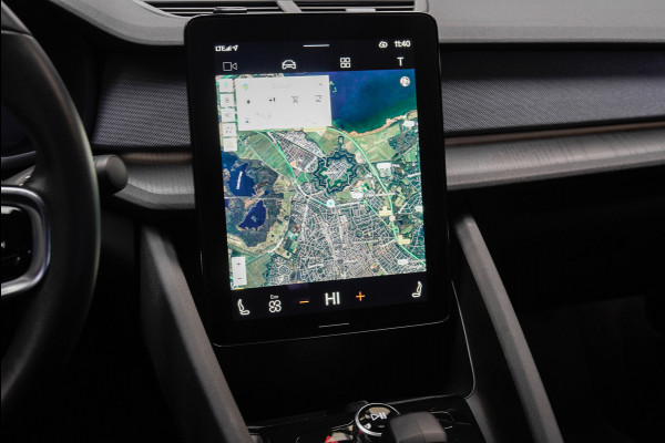 Polestar 2 Long Range Single Motor 78 kWh Pano 360 ° Pilot ACC Alcantara Stuurverwarming Memory seats Stoelverwarming voor & achter LM velgen