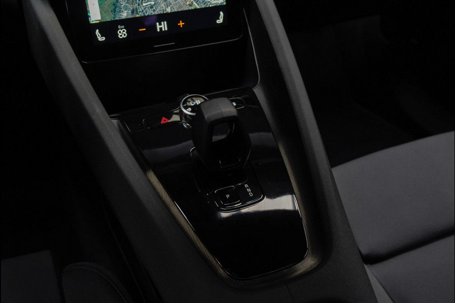 Polestar 2 Long Range Single Motor 78 kWh Pano 360 ° Pilot ACC Alcantara Stuurverwarming Memory seats Stoelverwarming voor & achter LM velgen