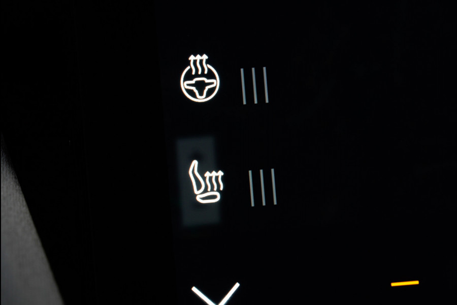 Polestar 2 Long Range Single Motor 78 kWh Pano 360 ° Pilot ACC Alcantara Stuurverwarming Memory seats Stoelverwarming voor & achter LM velgen