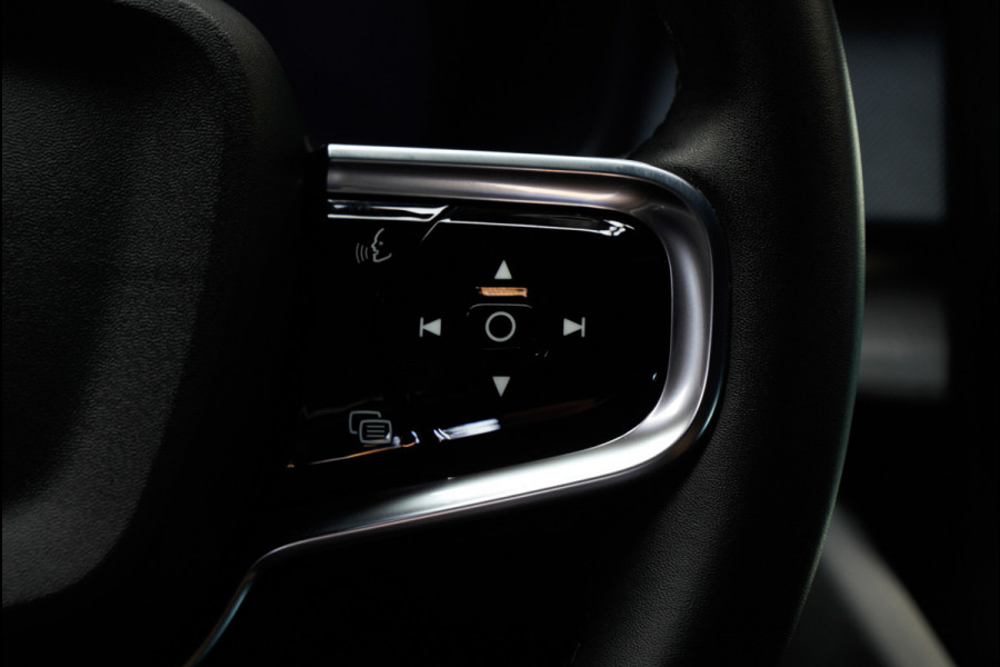 Polestar 2 Long Range Single Motor 78 kWh Pano 360 ° Pilot ACC Alcantara Stuurverwarming Memory seats Stoelverwarming voor & achter LM velgen