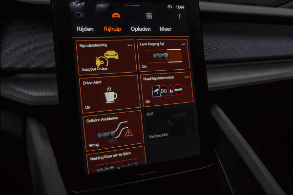 Polestar 2 Long Range Single Motor 78 kWh Pano 360 ° Pilot ACC Alcantara Stuurverwarming Memory seats Stoelverwarming voor & achter LM velgen