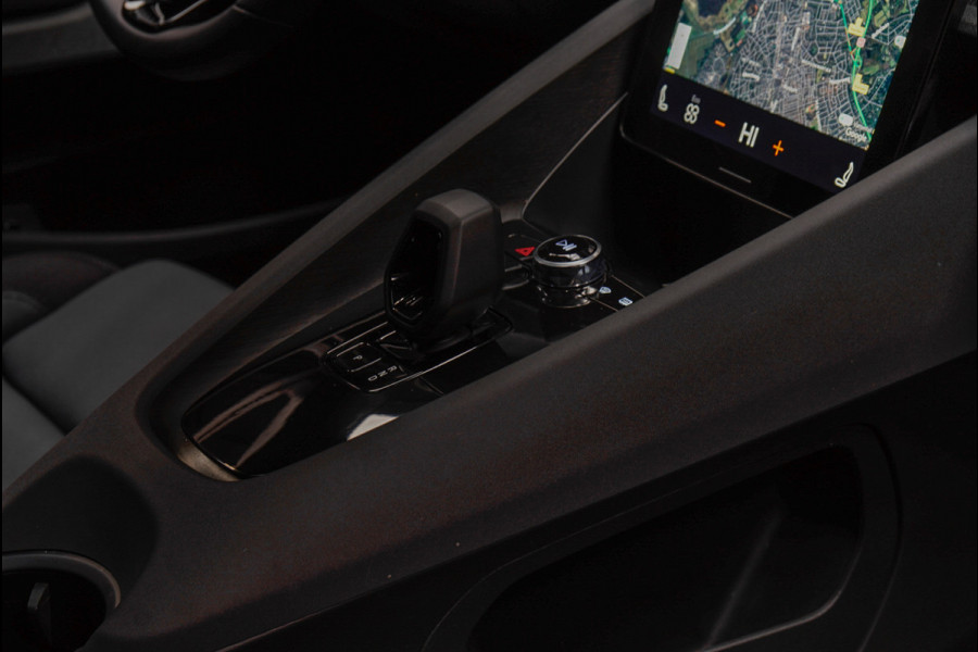Polestar 2 Long Range Single Motor 78 kWh Pano 360 ° Pilot ACC Alcantara Stuurverwarming Memory seats Stoelverwarming voor & achter LM velgen