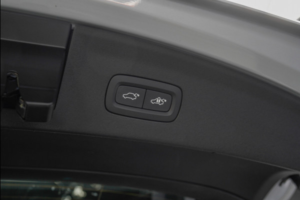 Polestar 2 Long Range Single Motor 78 kWh Pano 360 ° Pilot ACC Alcantara Stuurverwarming Memory seats Stoelverwarming voor & achter LM velgen