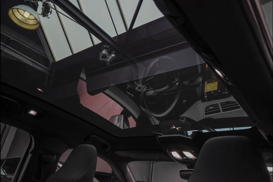 Polestar 2 Long Range Single Motor 78 kWh Pano 360 ° Pilot ACC Alcantara Stuurverwarming Memory seats Stoelverwarming voor & achter LM velgen