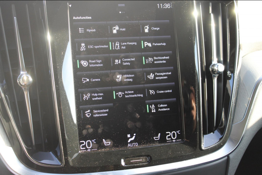 Volvo V60 T6 350PK Automaat Recharge AWD Inscription Panoramisch schuif-kanteldak / Semi elektrisch wegklapbare trekhaak / DAB+ / Apple Carplay / Lederen bekleding / 360graden camera