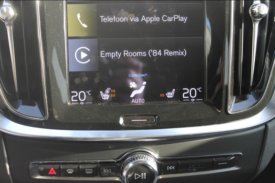 Volvo V60 T6 350PK Automaat Recharge AWD Inscription Panoramisch schuif-kanteldak / Semi elektrisch wegklapbare trekhaak / DAB+ / Apple Carplay / Lederen bekleding / 360graden camera