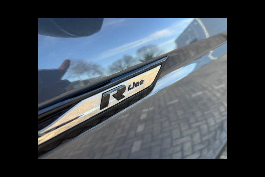 Volkswagen Touran 1.5 TSI R-Line Exclusive 7p,afn.Trekhaak,Navigatie,parkeersensoren/Camera,stoelverwarming,