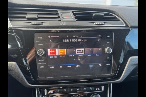 Volkswagen Touran 1.5 TSI R-Line Exclusive 7p,afn.Trekhaak,Navigatie,parkeersensoren/Camera,stoelverwarming,