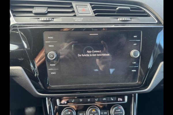 Volkswagen Touran 1.5 TSI R-Line Exclusive 7p,afn.Trekhaak,Navigatie,parkeersensoren/Camera,stoelverwarming,