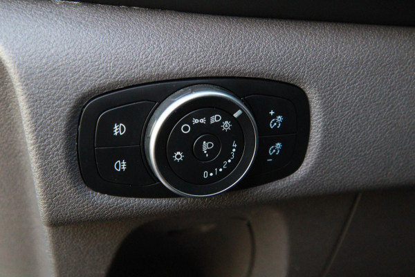 Ford Transit Custom 320 2.0 TDCI L2H1 Platinum Edition DC / Automaat 130PK / BOM VOL