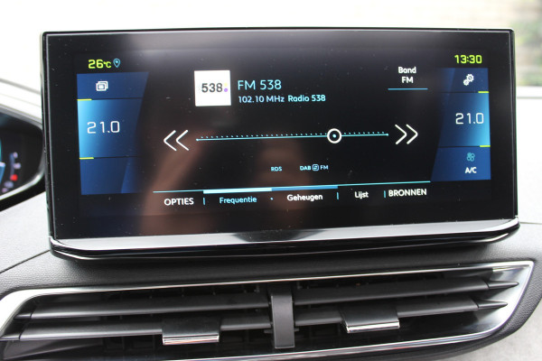 Peugeot 3008 1.6 HYbrid 225 GT | Panoramadak | All-season | BLIS | Adaptieve Cruise | Navigatie