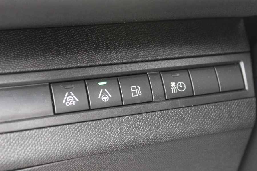 Peugeot 3008 1.6 HYbrid 225 GT | Panoramadak | All-season | BLIS | Adaptieve Cruise | Navigatie