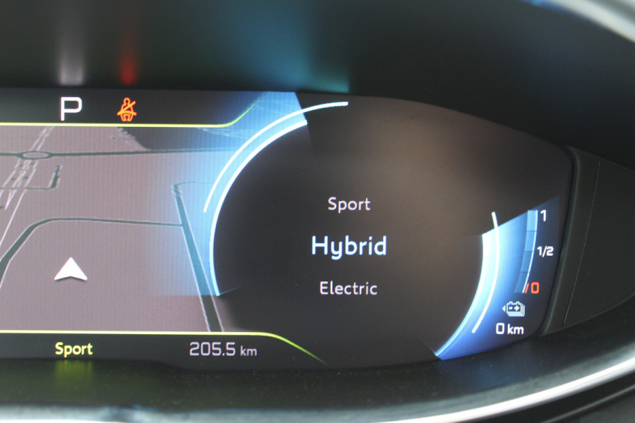 Peugeot 3008 1.6 HYbrid 225 GT | Panoramadak | All-season | BLIS | Adaptieve Cruise | Navigatie