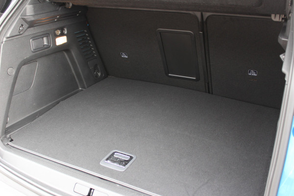 Peugeot 3008 1.6 HYbrid 225 GT | Panoramadak | All-season | BLIS | Adaptieve Cruise | Navigatie