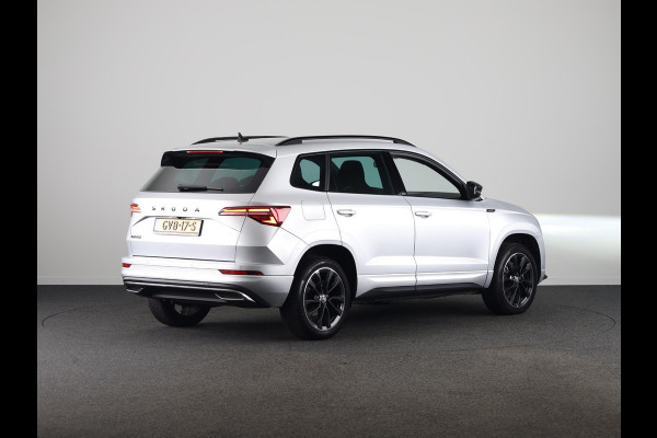 Škoda Karoq 1.5 TSI ACT Sportline Business 150pk | Parkeercamera achter | 18 inch Lichtmetalen velgen | Climatronic |