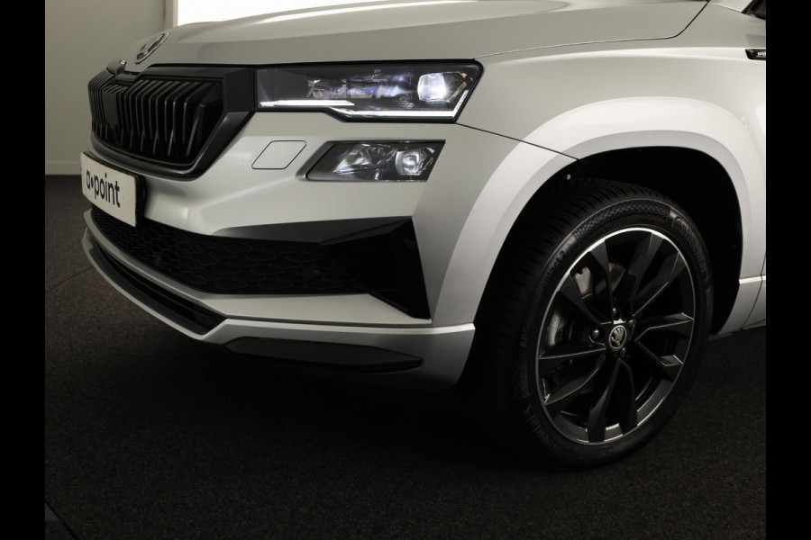 Škoda Karoq 1.5 TSI ACT Sportline Business 150pk | Parkeercamera achter | 18 inch Lichtmetalen velgen | Climatronic |