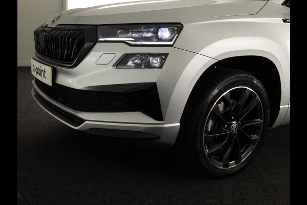 Škoda Karoq 1.5 TSI ACT Sportline Business 150pk | Parkeercamera achter | 18 inch Lichtmetalen velgen | Climatronic |