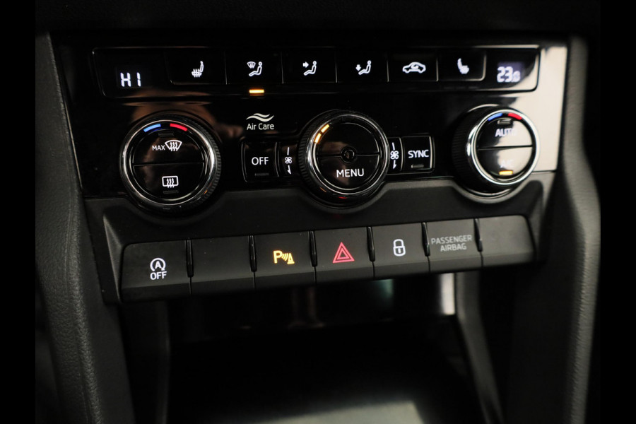 Škoda Karoq 1.5 TSI ACT Sportline Business 150pk | Parkeercamera achter | 18 inch Lichtmetalen velgen | Climatronic |