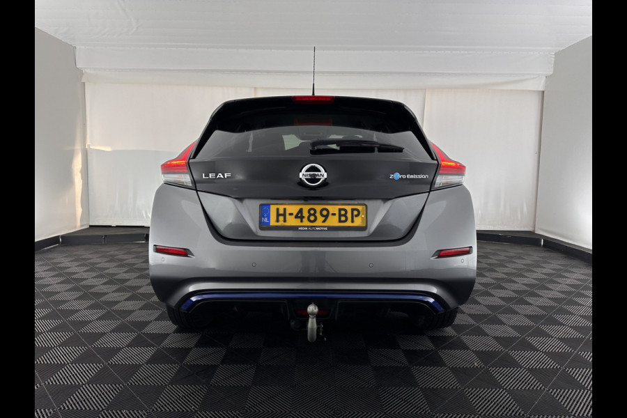 Nissan Leaf e+ Tekna 62 kWh {SOH-93%} (INCL.BTW) Aut.*LEATHER-MICROFIBRE | FULL-LED | ADAPTIVE-CRUISE | BOSE-AUDIO | TOP-VIEW | DAB | KEYLESS | NAVI-FULLMAP | DAB | HEATED-COMFORTSEATS | BLIND-SPOT | PRIVACY-GLASS | 17''ALU*