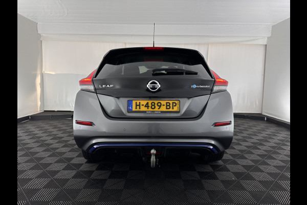 Nissan Leaf e+ Tekna 62 kWh {SOH-93%} (INCL.BTW) Aut.*LEATHER-MICROFIBRE | FULL-LED | ADAPTIVE-CRUISE | BOSE-AUDIO | TOP-VIEW | DAB | KEYLESS | NAVI-FULLMAP | DAB | HEATED-COMFORTSEATS | BLIND-SPOT | PRIVACY-GLASS | 17''ALU*
