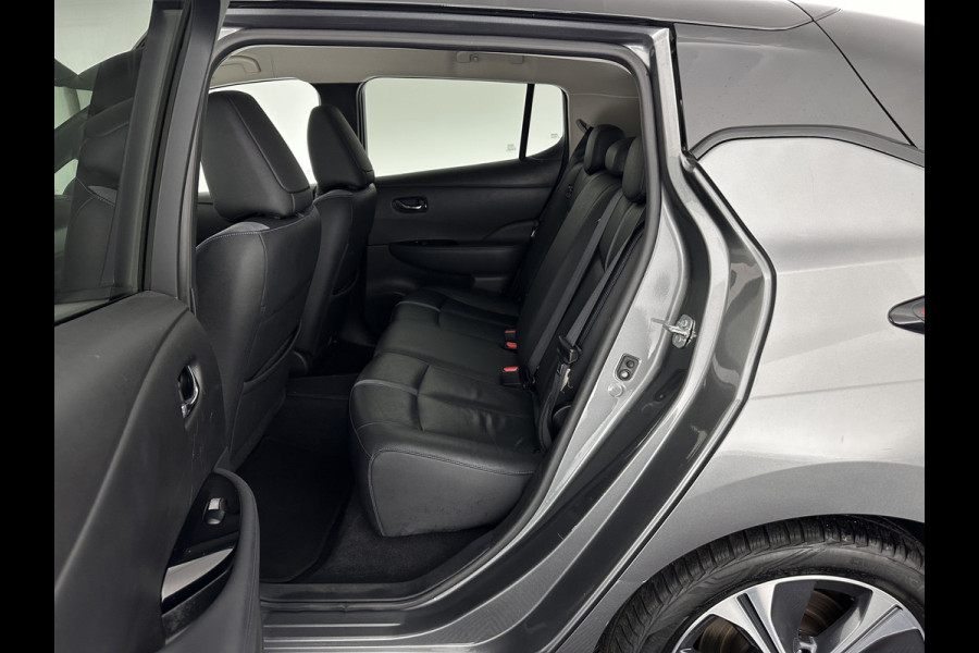 Nissan Leaf e+ Tekna 62 kWh {SOH-93%} (INCL.BTW) Aut.*LEATHER-MICROFIBRE | FULL-LED | ADAPTIVE-CRUISE | BOSE-AUDIO | TOP-VIEW | DAB | KEYLESS | NAVI-FULLMAP | DAB | HEATED-COMFORTSEATS | BLIND-SPOT | PRIVACY-GLASS | 17''ALU*