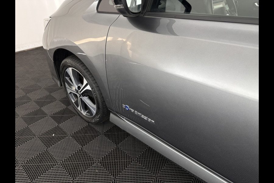 Nissan Leaf e+ Tekna 62 kWh {SOH-93%} (INCL.BTW) Aut.*LEATHER-MICROFIBRE | FULL-LED | ADAPTIVE-CRUISE | BOSE-AUDIO | TOP-VIEW | DAB | KEYLESS | NAVI-FULLMAP | DAB | HEATED-COMFORTSEATS | BLIND-SPOT | PRIVACY-GLASS | 17''ALU*