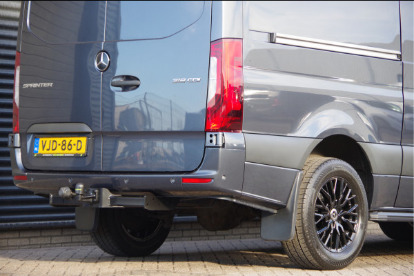 Mercedes-Benz Sprinter 319 3.0 CDI V6 L2H1 3-ZITS, AUT. LED, 3.5T TREKHAAK, MBUX 10'', CAMERA, CRUISE, NAVI, CLIMA, PARKEERSENSOREN