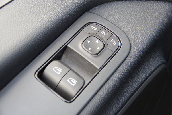 Mercedes-Benz Sprinter 319 3.0 CDI V6 L2H1 3-ZITS, AUT. LED, 3.5T TREKHAAK, MBUX 10'', CAMERA, CRUISE, NAVI, CLIMA, PARKEERSENSOREN