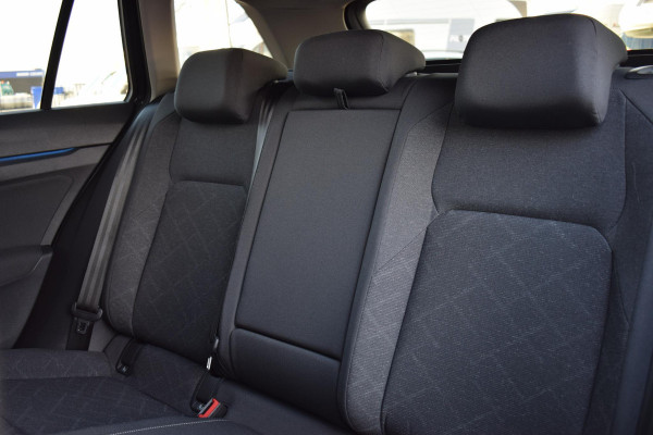 Volkswagen Golf Variant 1.0 TSI Life | Apple CarPlay | ACC | Climate | 17” LM | NAP