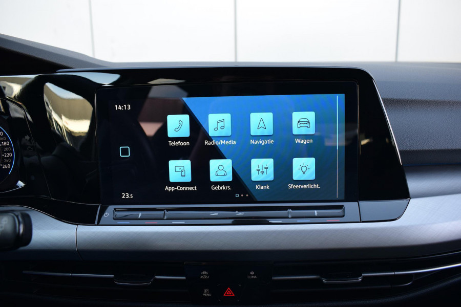 Volkswagen Golf Variant 1.0 TSI Life | Apple CarPlay | ACC | Climate | 17” LM | NAP