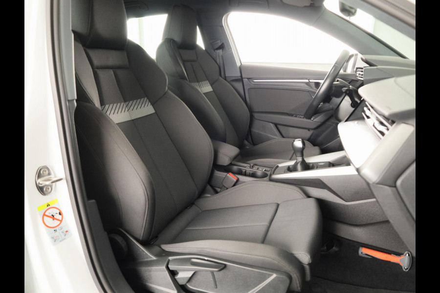 Audi A3 Sportback 35 TFSI Advanced edition 150 pk | Navigatie | Parkleersensoren achter | Adaptieve cruise control | Matrix LED koplampen | Apple Carplay/Android Auto |
