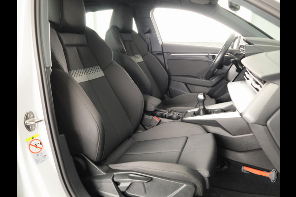 Audi A3 Sportback 35 TFSI Advanced edition 150 pk | Navigatie | Parkleersensoren achter | Adaptieve cruise control | Matrix LED koplampen | Apple Carplay/Android Auto |