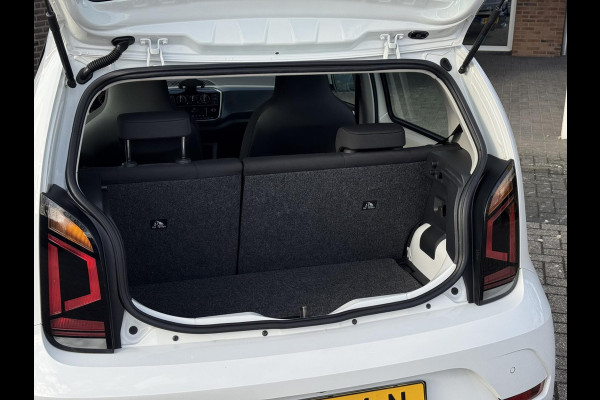 Volkswagen up! 1.0 | Executive + Winter pakket | Stoelverw., DAB, Camera, Airco, Cruise | Dealeronderhouden |