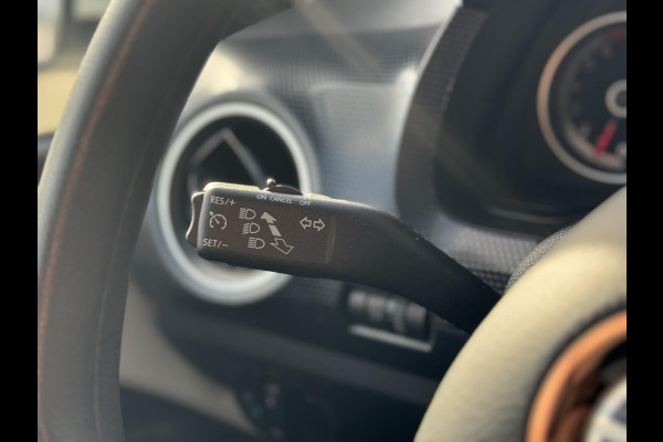 Volkswagen up! 1.0 | Executive + Winter pakket | Stoelverw., DAB, Camera, Airco, Cruise | Dealeronderhouden |