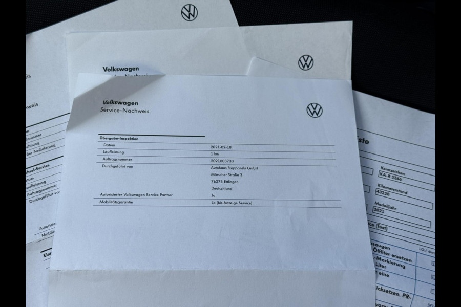 Volkswagen up! 1.0 | Executive + Winter pakket | Stoelverw., DAB, Camera, Airco, Cruise | Dealeronderhouden |