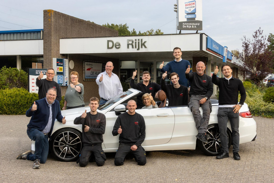 Volkswagen up! 1.0 | Executive + Winter pakket | Stoelverw., DAB, Camera, Airco, Cruise | Dealeronderhouden |