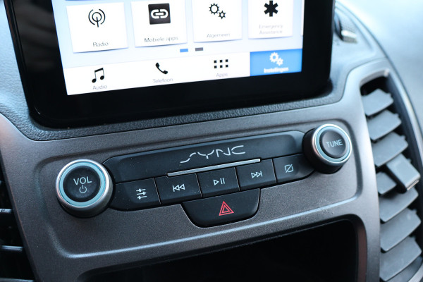 Ford Transit Connect 1.5 EcoBlue L2 120 PK | CarPlay | Camera | Stoelverwarming | Betimmering | PDC V+A | 3-Zitter | Airco | Nieuwe APK | Dealer onderhouden | Euro 6