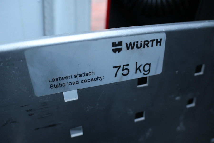 Ford Transit Connect 1.5 EcoBlue L2 120 PK | CarPlay | Camera | Stoelverwarming | Betimmering | PDC V+A | 3-Zitter | Airco | Nieuwe APK | Dealer onderhouden | Euro 6