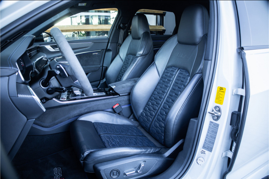 Audi RS6 C8 Avant 4.0 TFSI Quattro 740PK - RS Dynamic+ | 25jahre | Akrapovic | Keramisch | 3D Camera