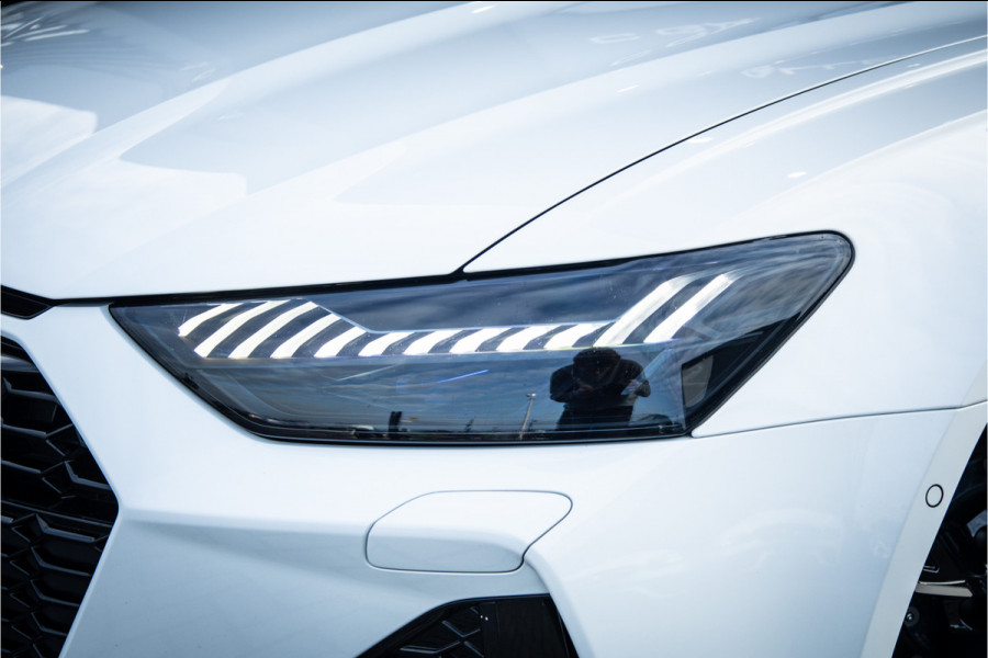 Audi RS6 C8 Avant 4.0 TFSI Quattro 740PK - RS Dynamic+ | 25jahre | Akrapovic | Keramisch | 3D Camera