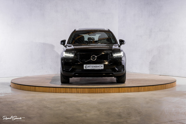 Volvo XC40 1.5 T4 Recharge R-Design Plug-in hybrid | Adaptieve cruise | Panorama dak | 360 Camera |