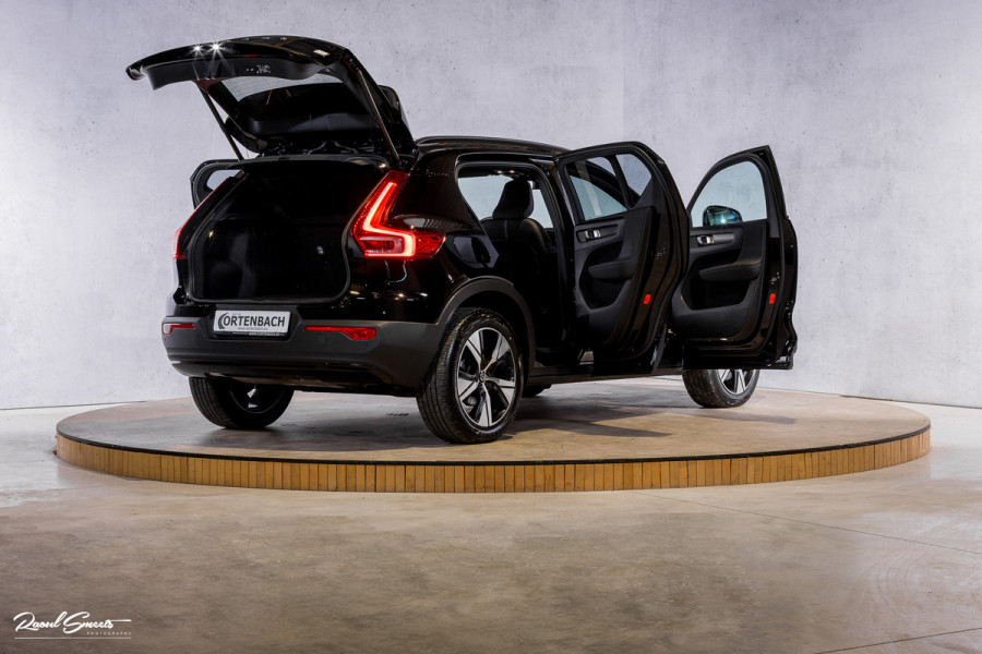 Volvo XC40 1.5 T4 Recharge R-Design Plug-in hybrid | Adaptieve cruise | Panorama dak | 360 Camera |