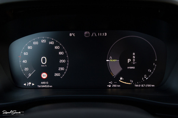 Volvo XC40 1.5 T4 Recharge R-Design Plug-in hybrid | Adaptieve cruise | Panorama dak | 360 Camera |