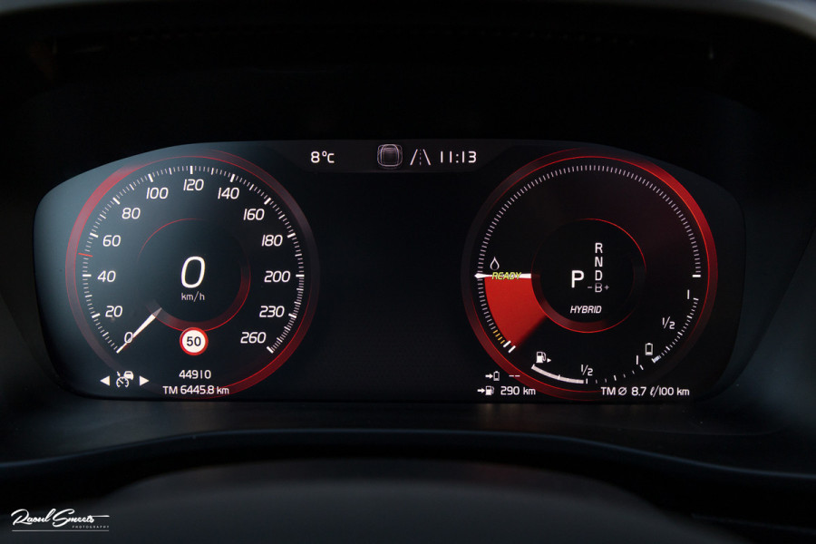 Volvo XC40 1.5 T4 Recharge R-Design Plug-in hybrid | Adaptieve cruise | Panorama dak | 360 Camera |