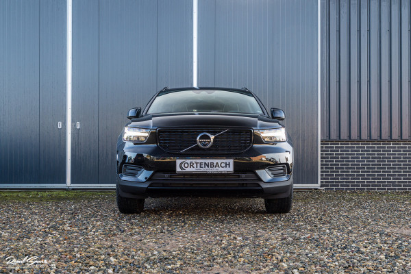 Volvo XC40 1.5 T4 Recharge R-Design Plug-in hybrid | Adaptieve cruise | Panorama dak | 360 Camera |