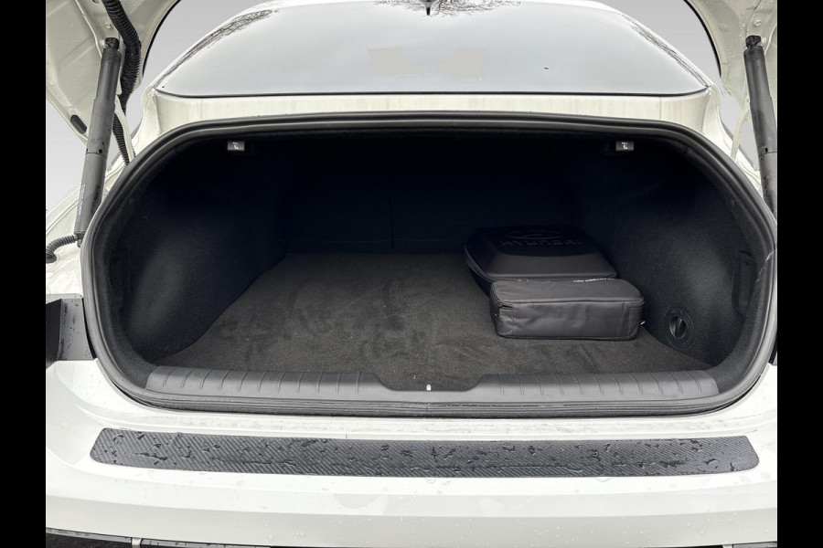 Hyundai IONIQ 6 Connect 77.4 kWh | Unieke kmstand! | SOH 100%