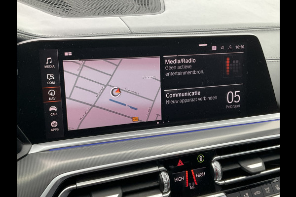 BMW X5 xDrive40i High Executive M-Sport Trekhaak HUD Pano B&W Luchtvering Stoelverw+Ventilatie Leer BOMVOL!