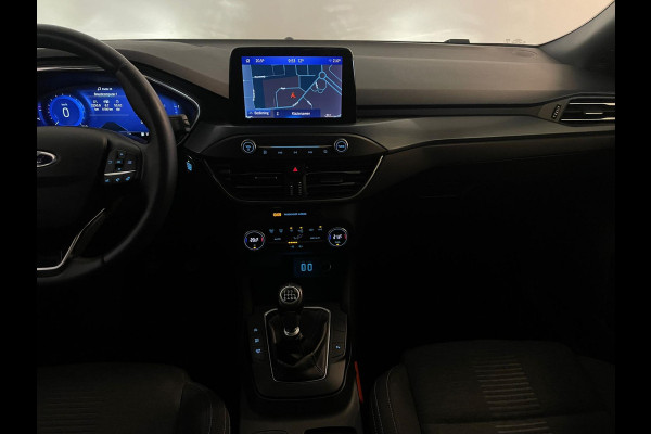 Ford Focus 1.0 EcoBoost Hybrid Active X Business PANO