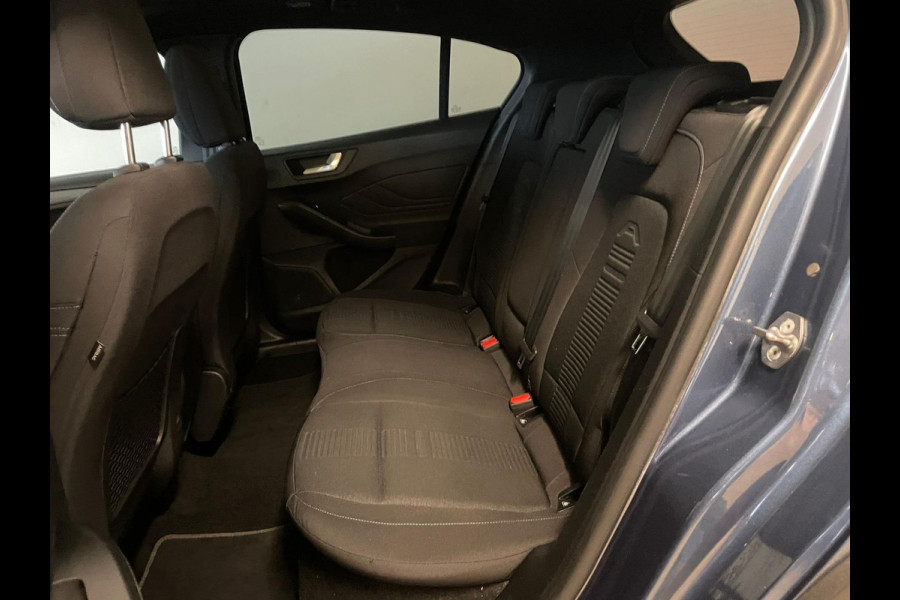 Ford Focus 1.0 EcoBoost Hybrid Active X Business PANO