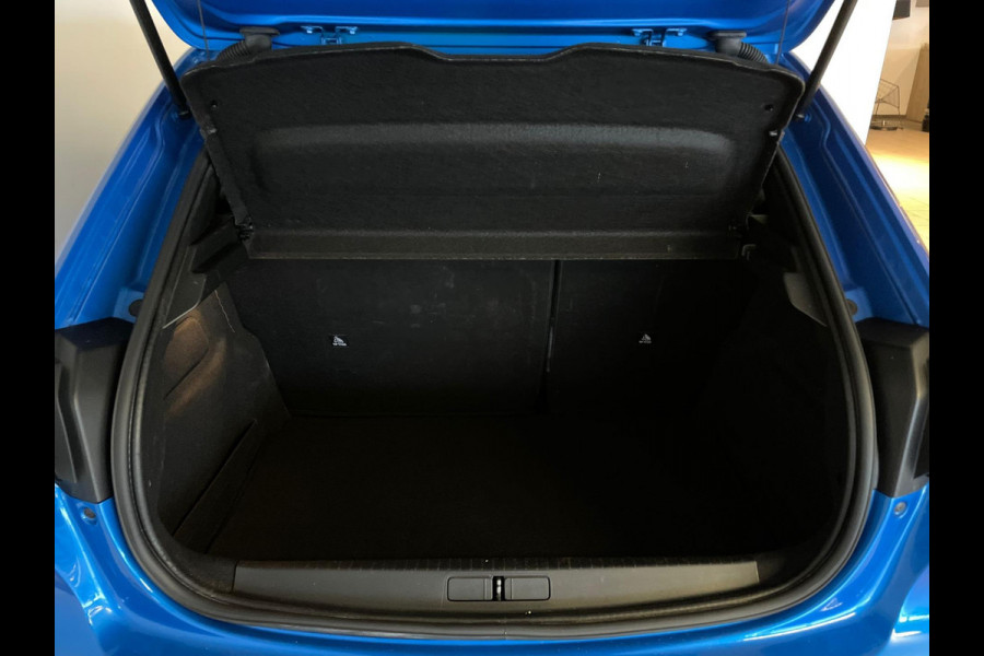 Peugeot 208 1.2 PureTech GT PANO AIRCO NAVI CRUISE BLUETOOTH LED METALLIC BLAUW PRIVACYGLAS ZEER NETTE AUTO